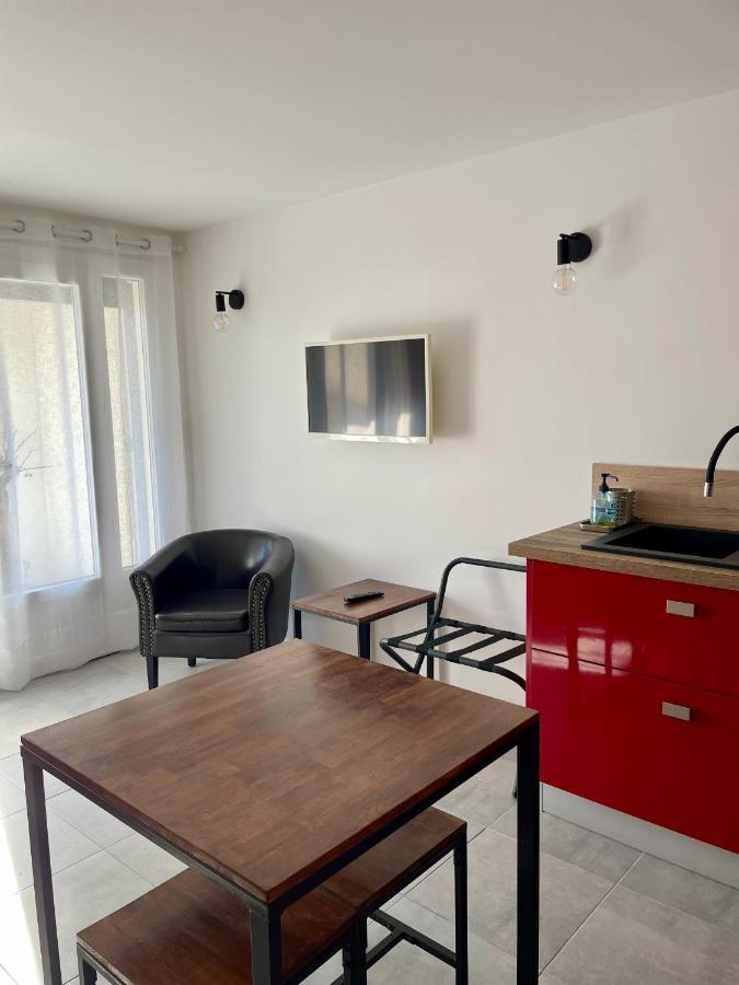 Maison D'Hotes Romarine ル・ブスカ エクステリア 写真