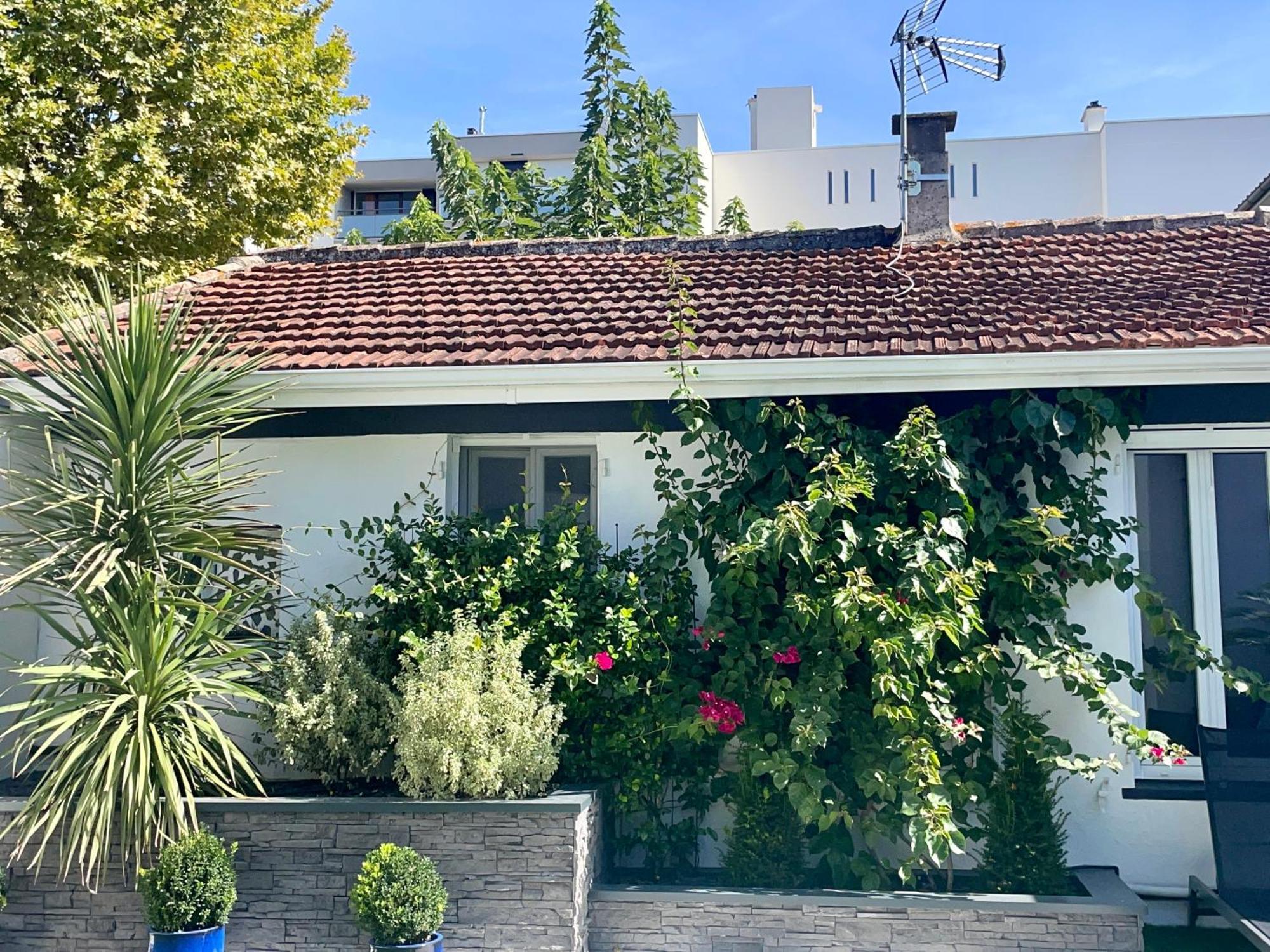 Maison D'Hotes Romarine ル・ブスカ エクステリア 写真
